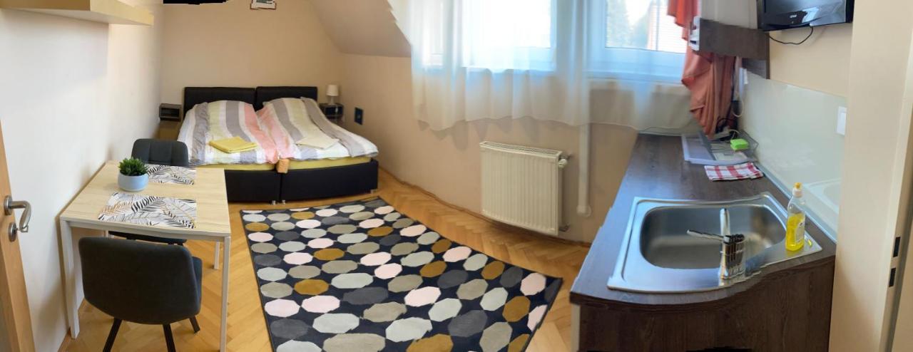 Kuenszler Apartmanhaz Zamárdi Eksteriør billede