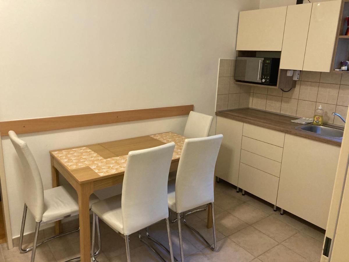 Kuenszler Apartmanhaz Zamárdi Eksteriør billede